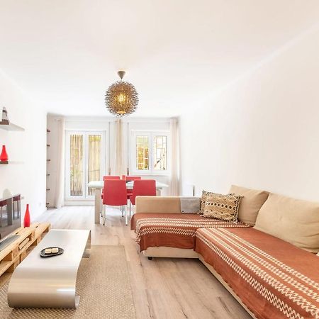דירות קרקבלוס Guestready - Minimalist Downtown Apt With Terrace מראה חיצוני תמונה