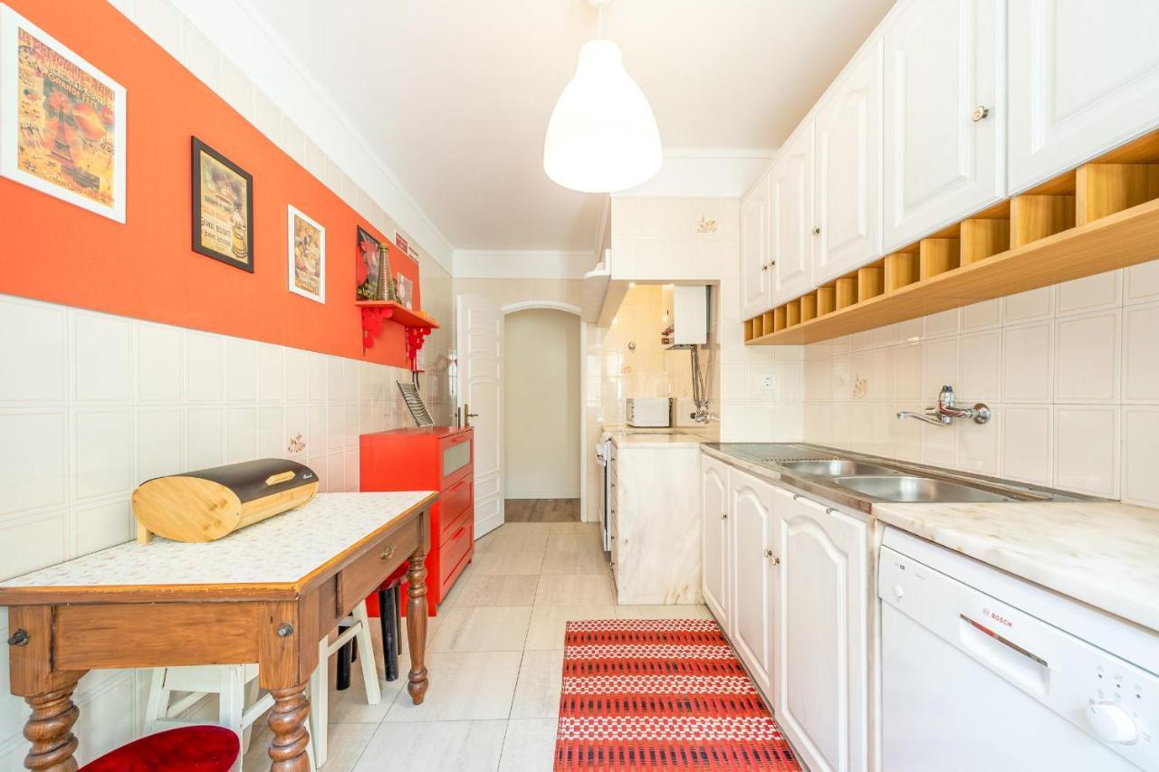 דירות קרקבלוס Guestready - Minimalist Downtown Apt With Terrace מראה חיצוני תמונה