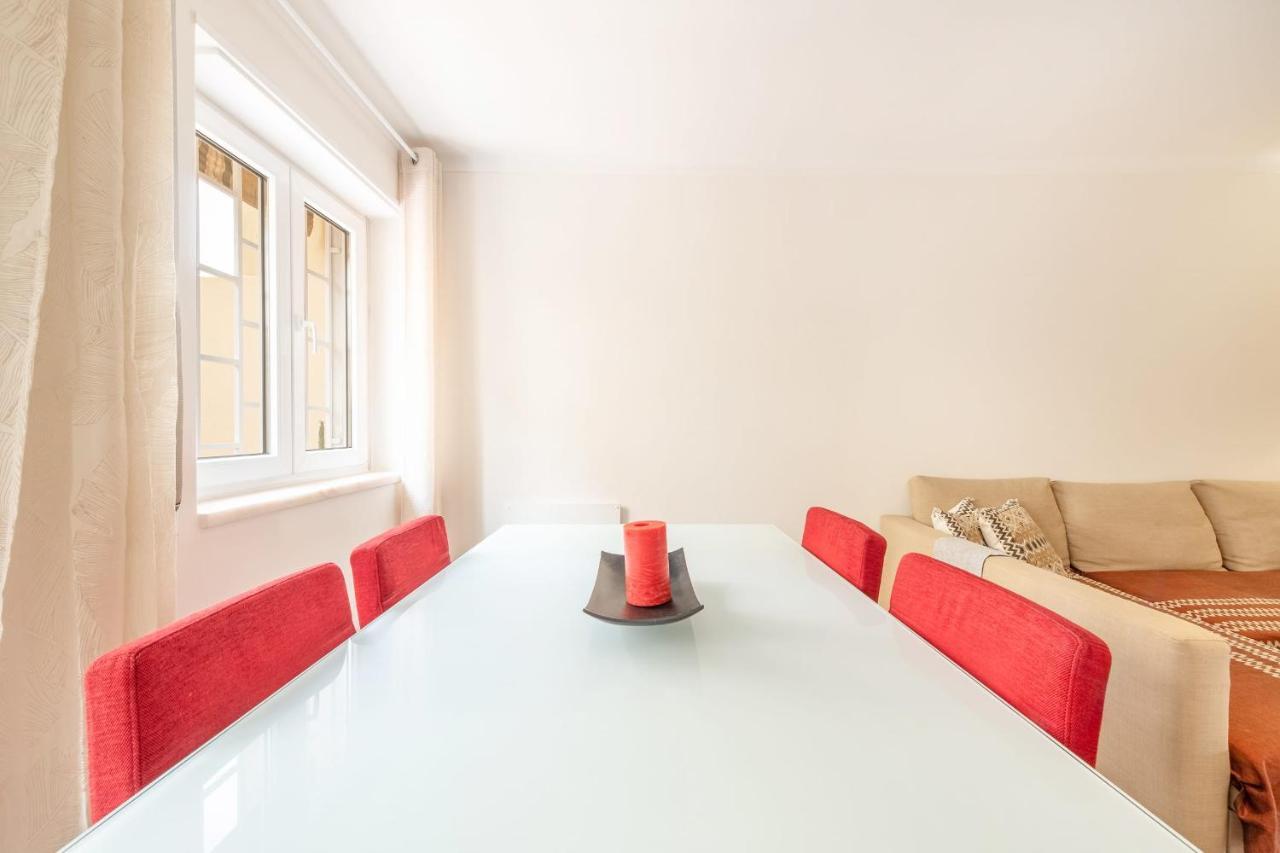 דירות קרקבלוס Guestready - Minimalist Downtown Apt With Terrace מראה חיצוני תמונה