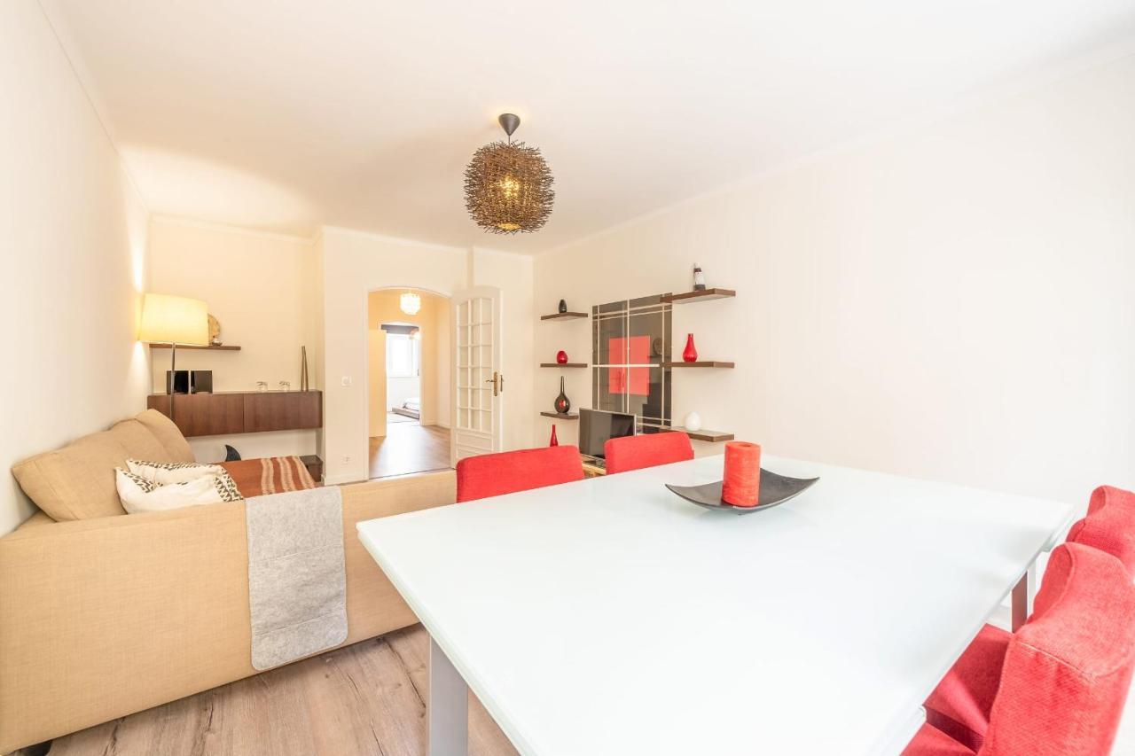 דירות קרקבלוס Guestready - Minimalist Downtown Apt With Terrace מראה חיצוני תמונה