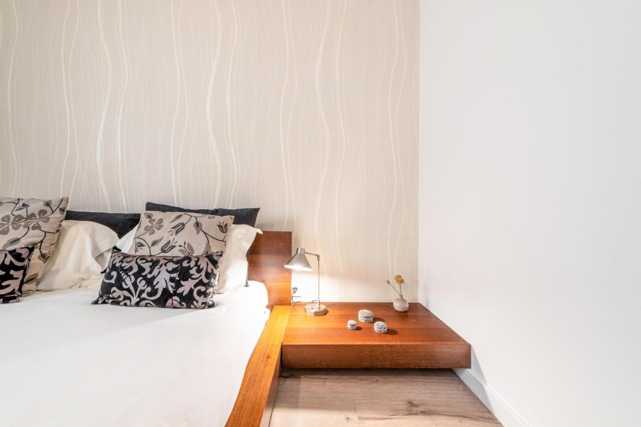 דירות קרקבלוס Guestready - Minimalist Downtown Apt With Terrace מראה חיצוני תמונה